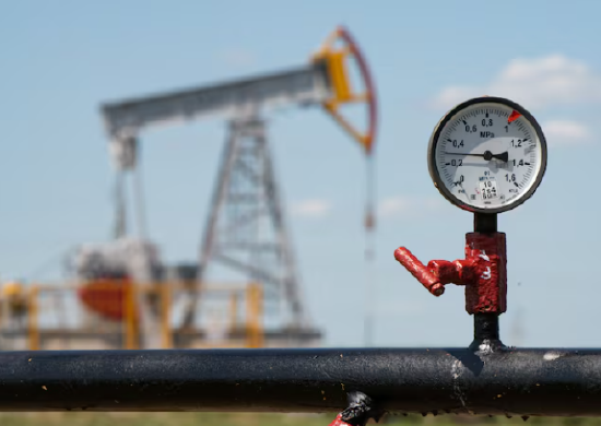 配资中国登录 美元走弱及担忧俄罗斯供应中断 国际油价收高